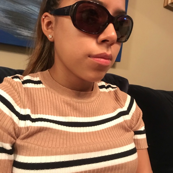 AUTHENTIC Prada classic sunglasses - Picture 1 of 6